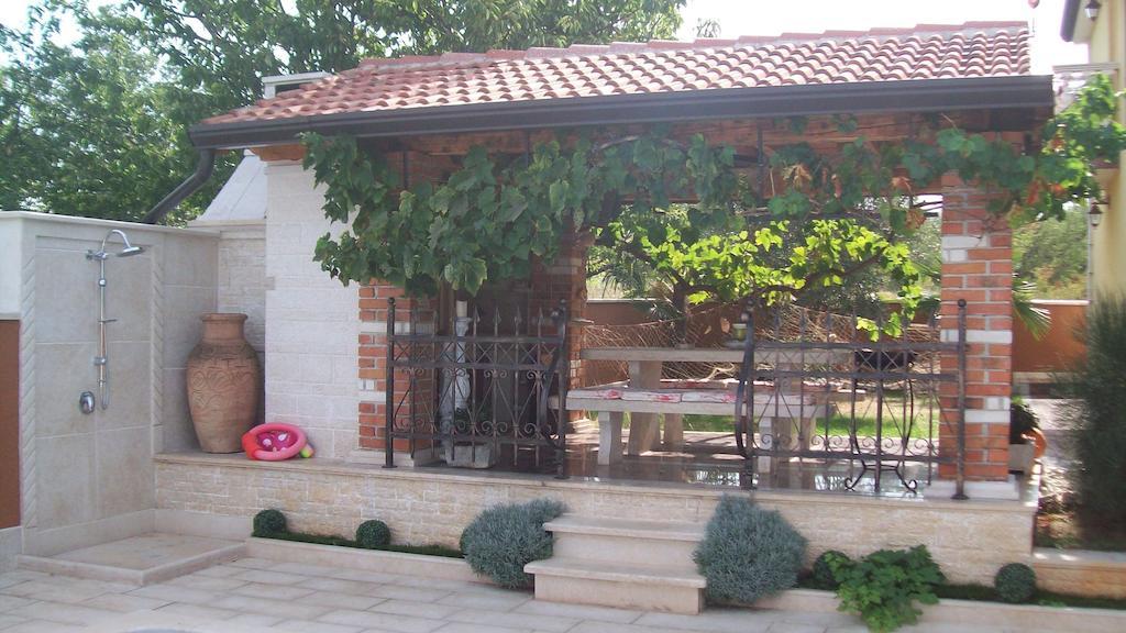 Apartments Barbara Poreč Exterior foto